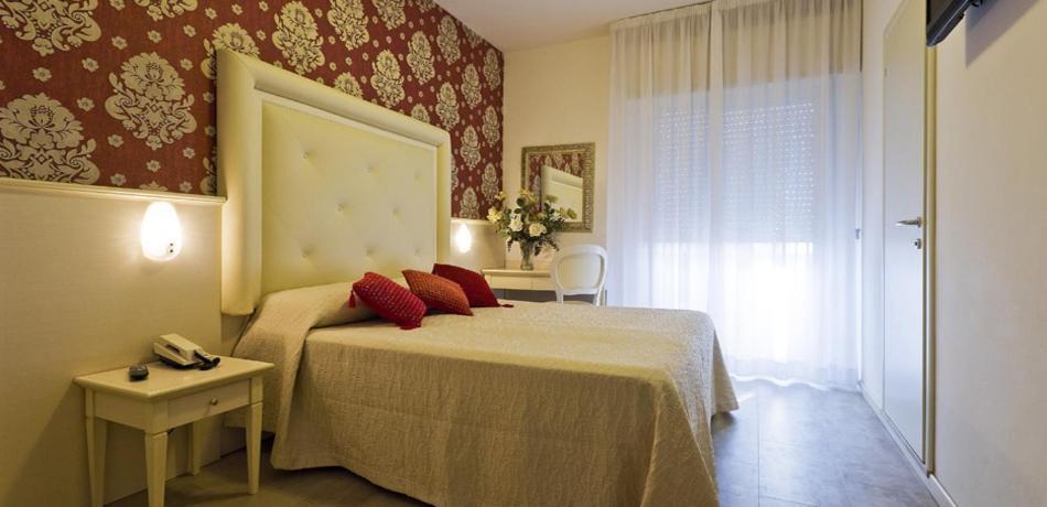 Hotel Foschi-peninsula 3*
